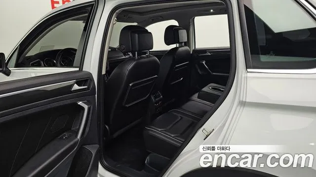 Volkswagen Tiguan — фото 26
