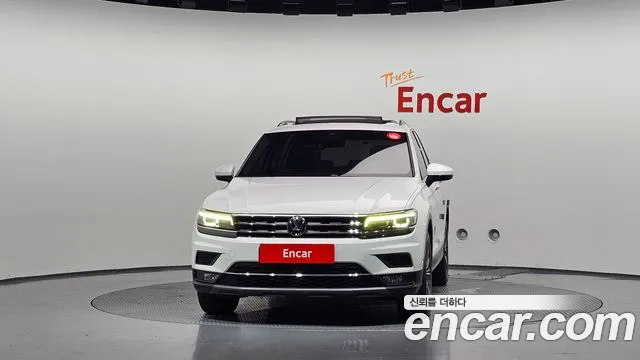 Volkswagen Tiguan — фото 3