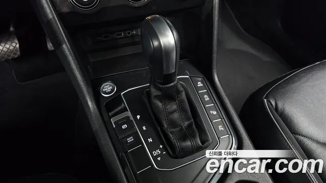Volkswagen Tiguan — фото 9