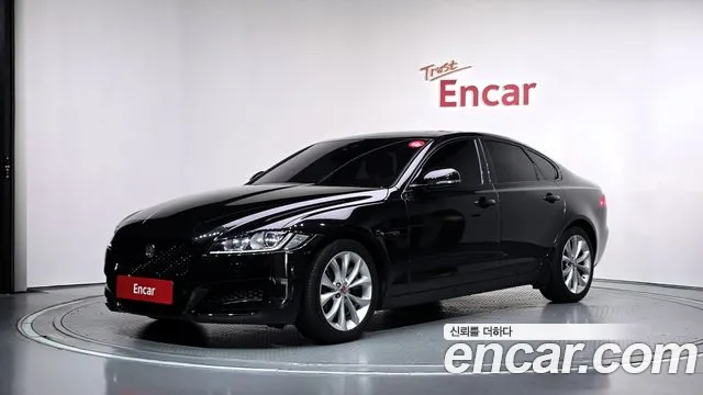 Jaguar XF — фото 1
