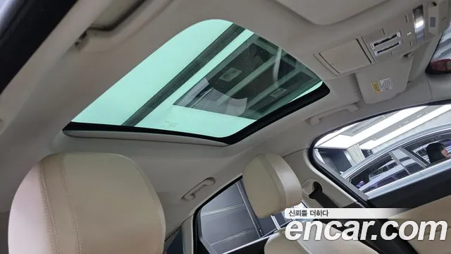 Jaguar XF — фото 15