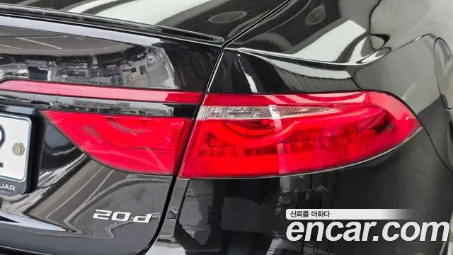 Jaguar XF — фото 23