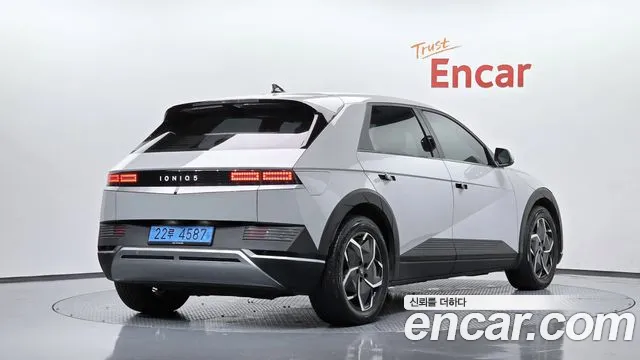 Hyundai Ioniq 5 — фото 1