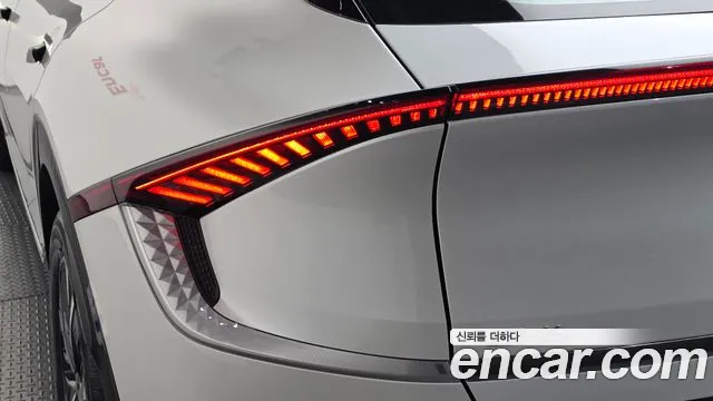 Kia EV6 — фото 23