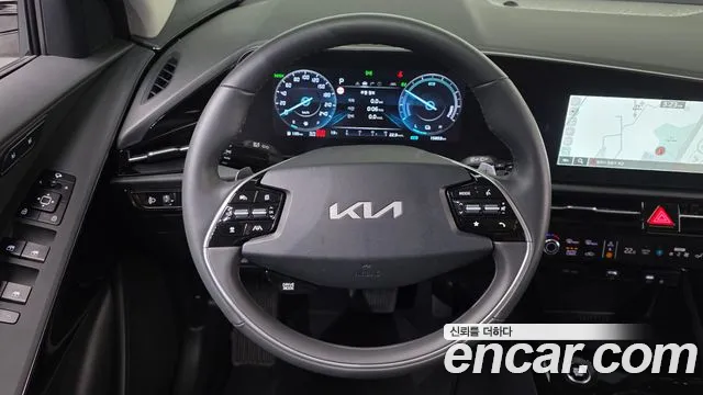 Kia Niro — фото 14