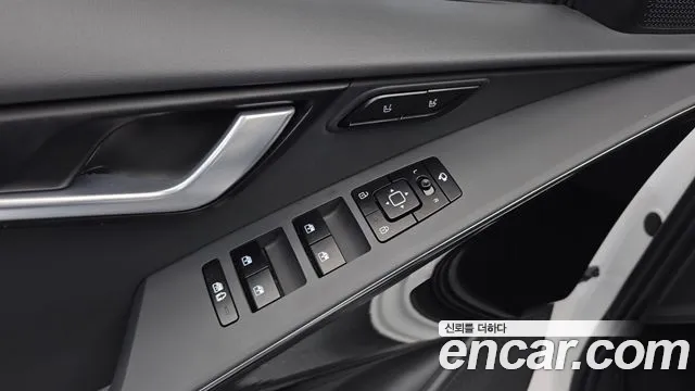Kia Niro — фото 20