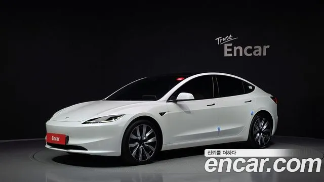 Tesla Model 3 — фото 1