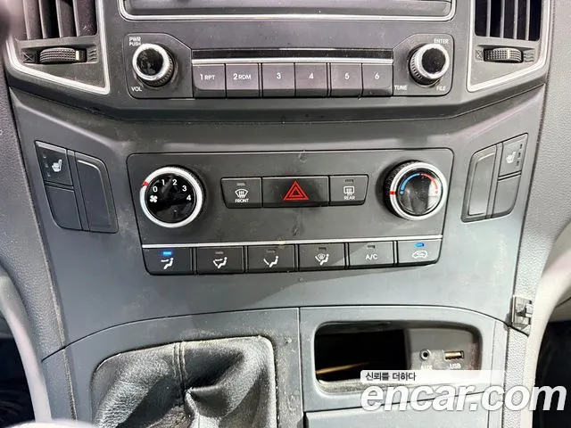 Hyundai Starex — фото 14