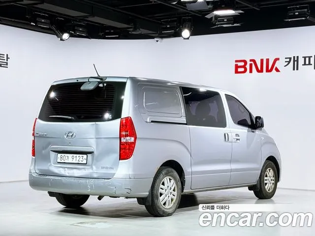 Hyundai Starex — фото 2