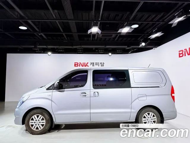 Hyundai Starex — фото 3