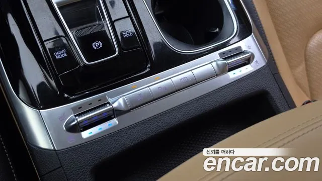 Kia Carnival — фото 32
