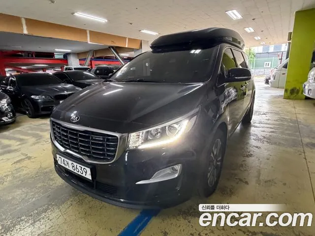Kia Carnival — фото 1