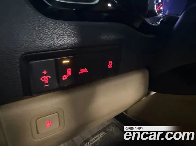 Kia Carnival — фото 17