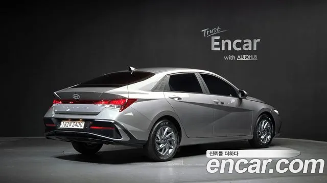 Hyundai Avante — фото 1
