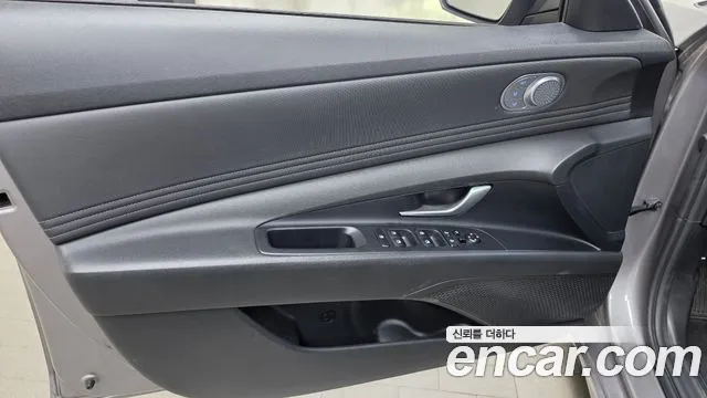 Hyundai Avante — фото 19