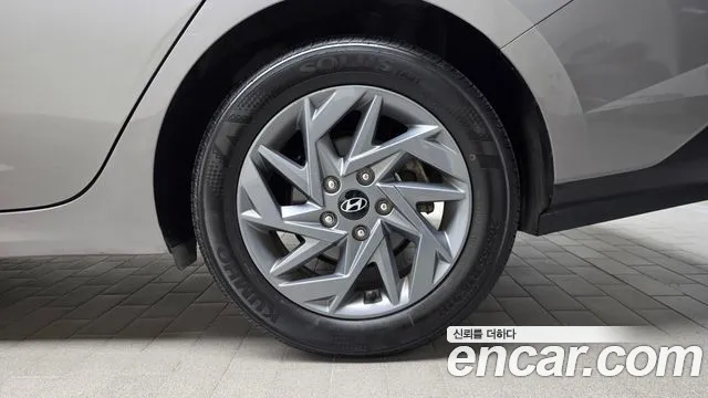 Hyundai Avante — фото 21