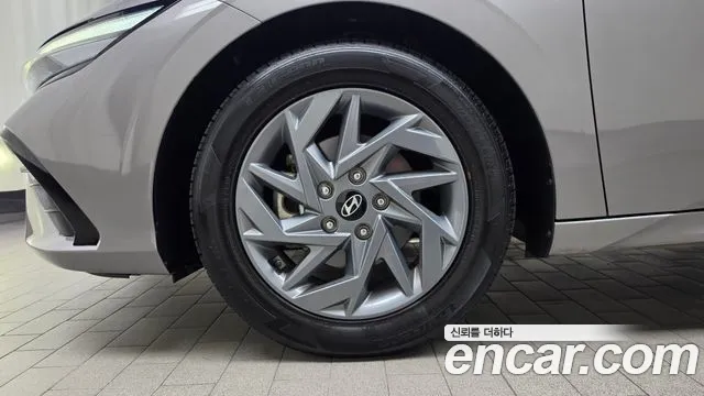 Hyundai Avante — фото 4