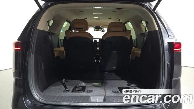 Kia Carnival — фото 27