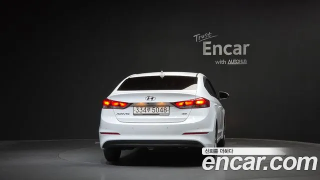 Hyundai Avante — фото 3
