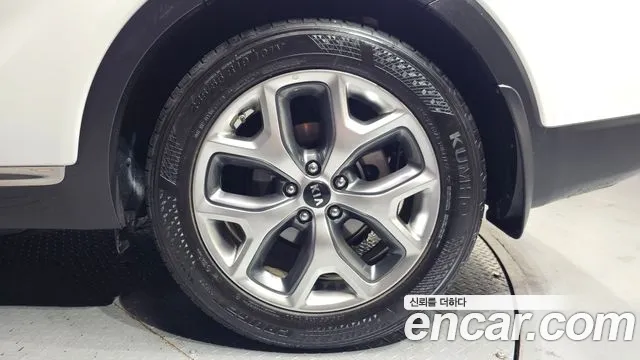 Kia Sorento — фото 21