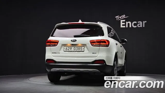 Kia Sorento — фото 3