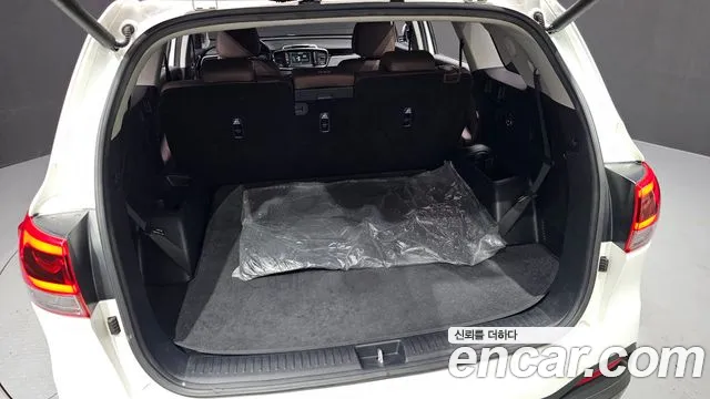 Kia Sorento — фото 32