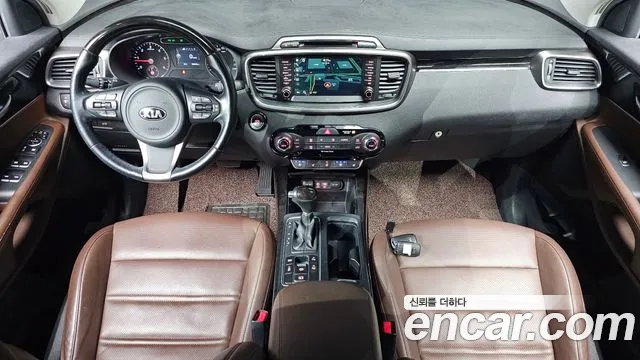 Kia Sorento — фото 6