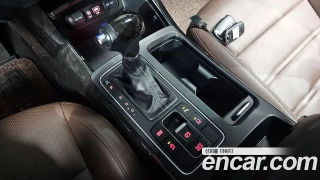 Kia Sorento — фото 8