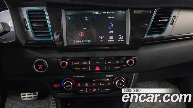 Kia Niro — фото 11