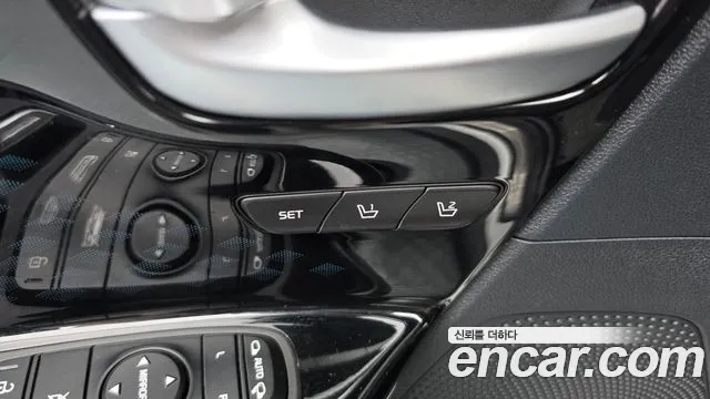 Kia Niro — фото 31