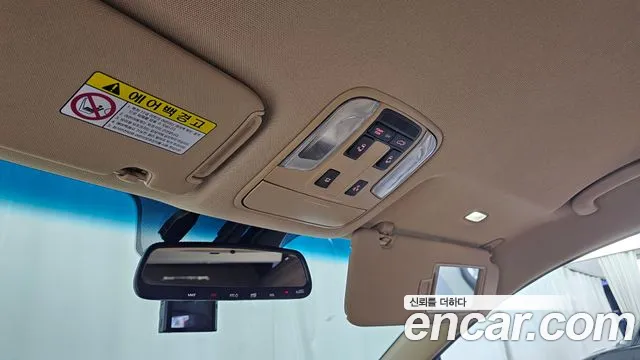 Kia Carnival — фото 17