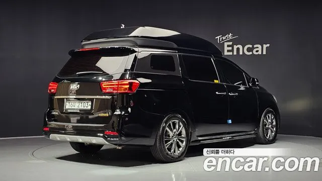 Kia Carnival — фото 2