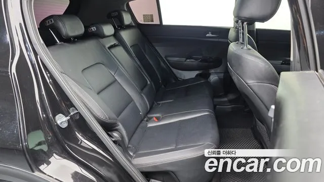 Kia Sportage — фото 12