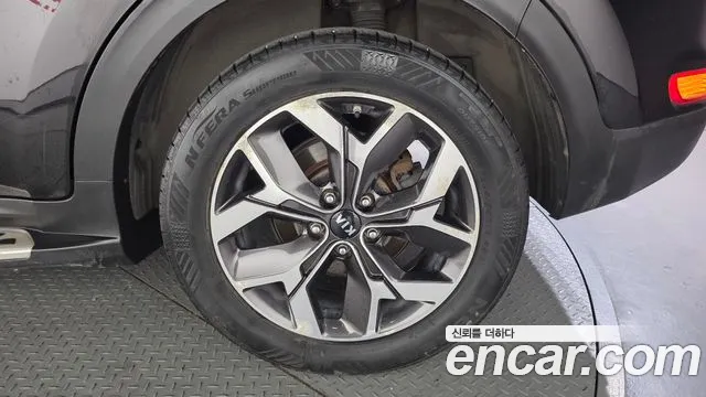 Kia Sportage — фото 21
