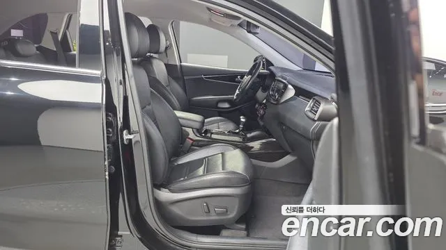 Kia Sorento — фото 11