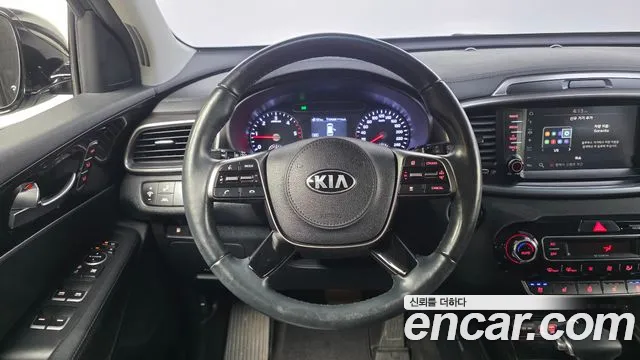 Kia Sorento — фото 13