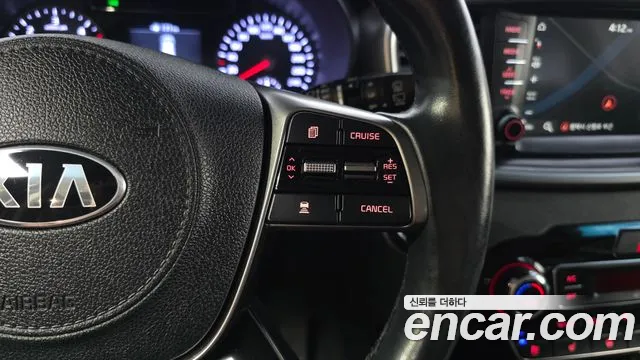 Kia Sorento — фото 18