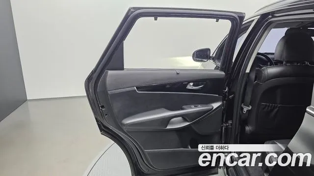 Kia Sorento — фото 25