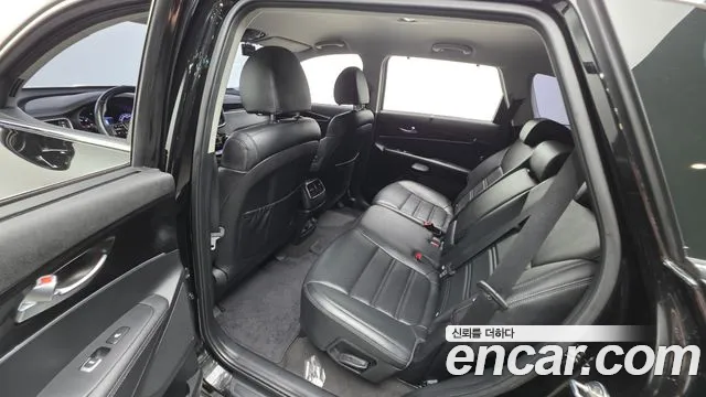 Kia Sorento — фото 26