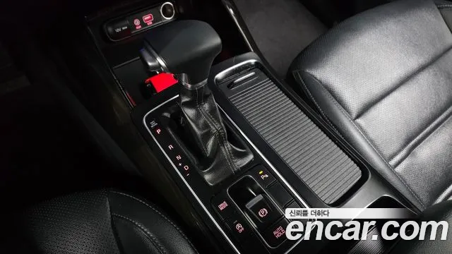 Kia Sorento — фото 9