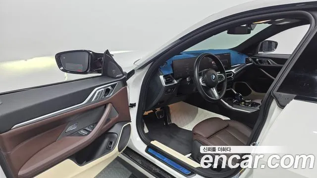 BMW i4 — фото 10