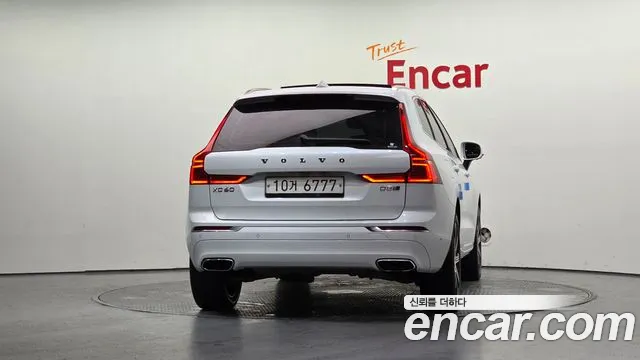 Volvo XC60 — фото 4