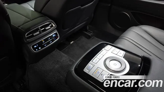 Genesis G80 — фото 18