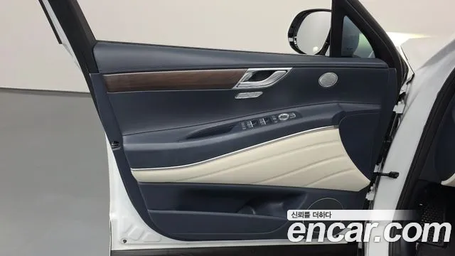 Genesis GV80 — фото 25
