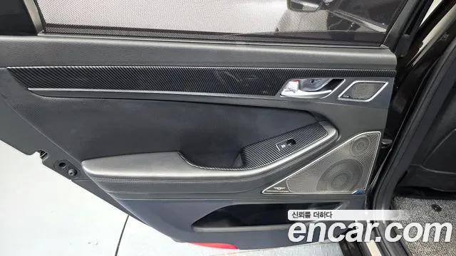 Genesis G80 — фото 25