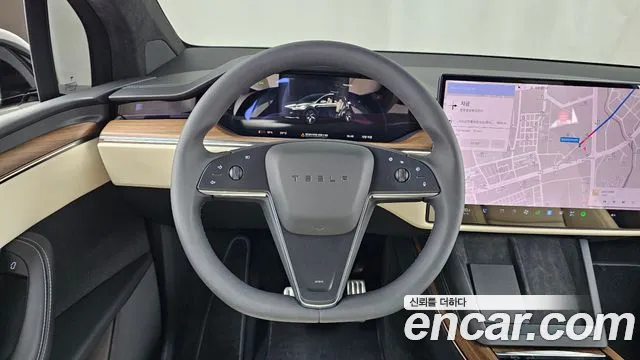 Tesla Model X — фото 14