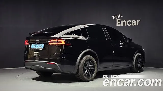 Tesla Model X — фото 2