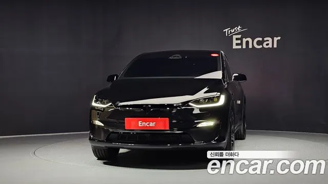 Tesla Model X — фото 3