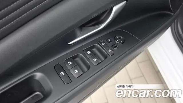 Hyundai Avante — фото 20