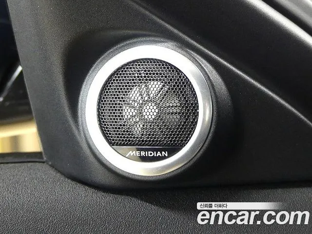 Land Rover Range Rover Evoque — фото 16